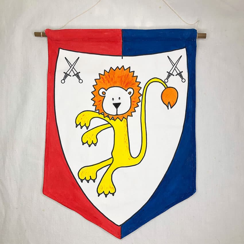 KIT CRÉATIF - Blason Lion en tissu à peindre (avec godets de peinture) - vue 4
