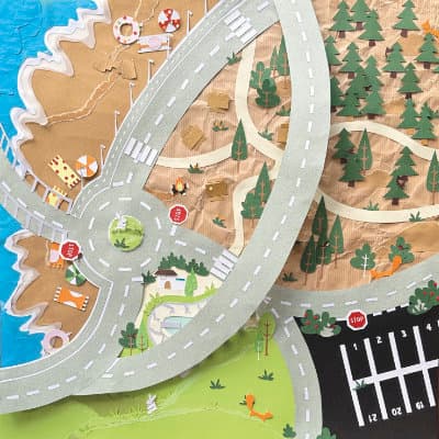 Tapis vroum vroum circuit pour voitures et tapis à histoire en tissu créé par Anne Da Cunha-Guillegault en exclusivité pour la marque An'imato