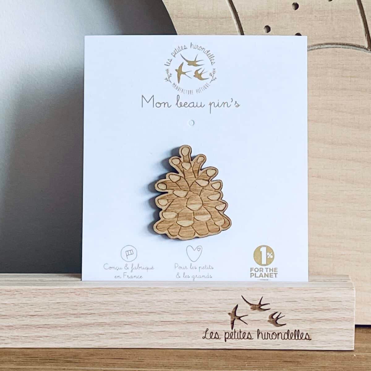 Pin's en bois - Pomme de pin