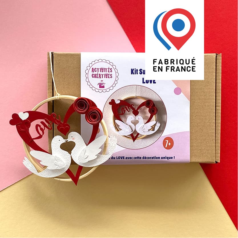 KIT CRÉATIF – fabrique une déco LOVE avec un cercle en bois – à coller - vue 1
