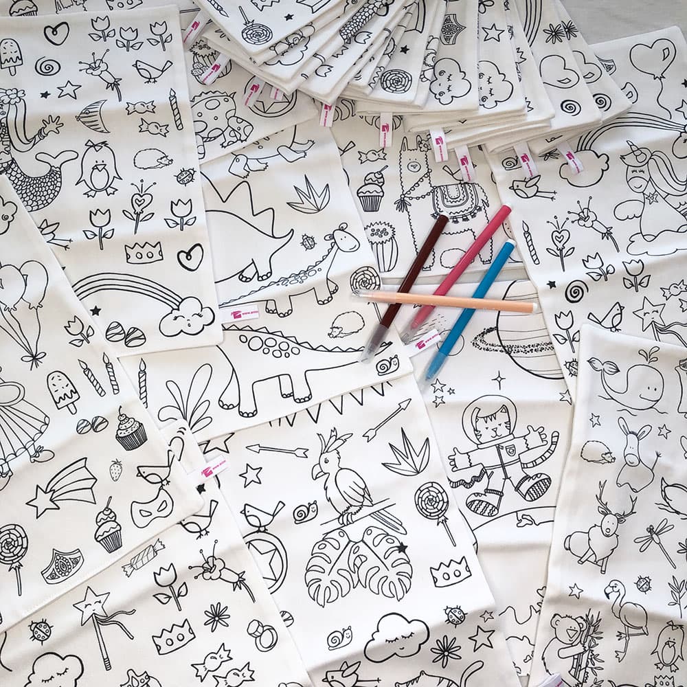 COLORIAGE LAVABLE - Feuille en tissu DINOSAURE + 3 feutres à l’eau - vue 4