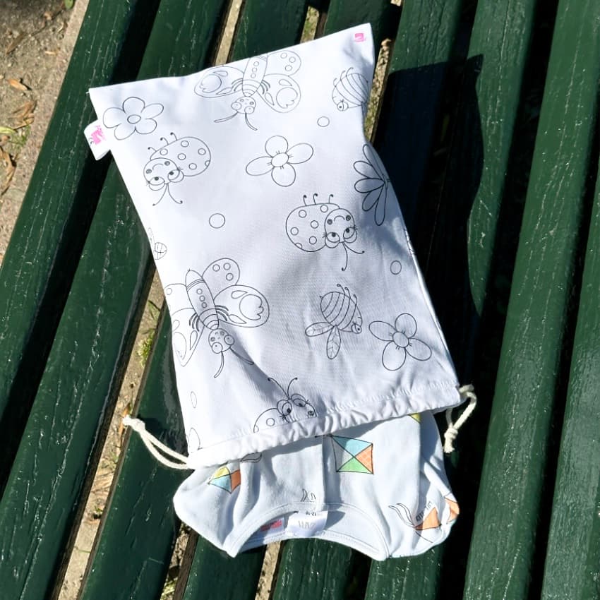 COLORIAGE LAVABLE - Pochon multi-usages en tissu à colorier ANIMAUX DINOS + 3 feutres à l’eau - vue 2