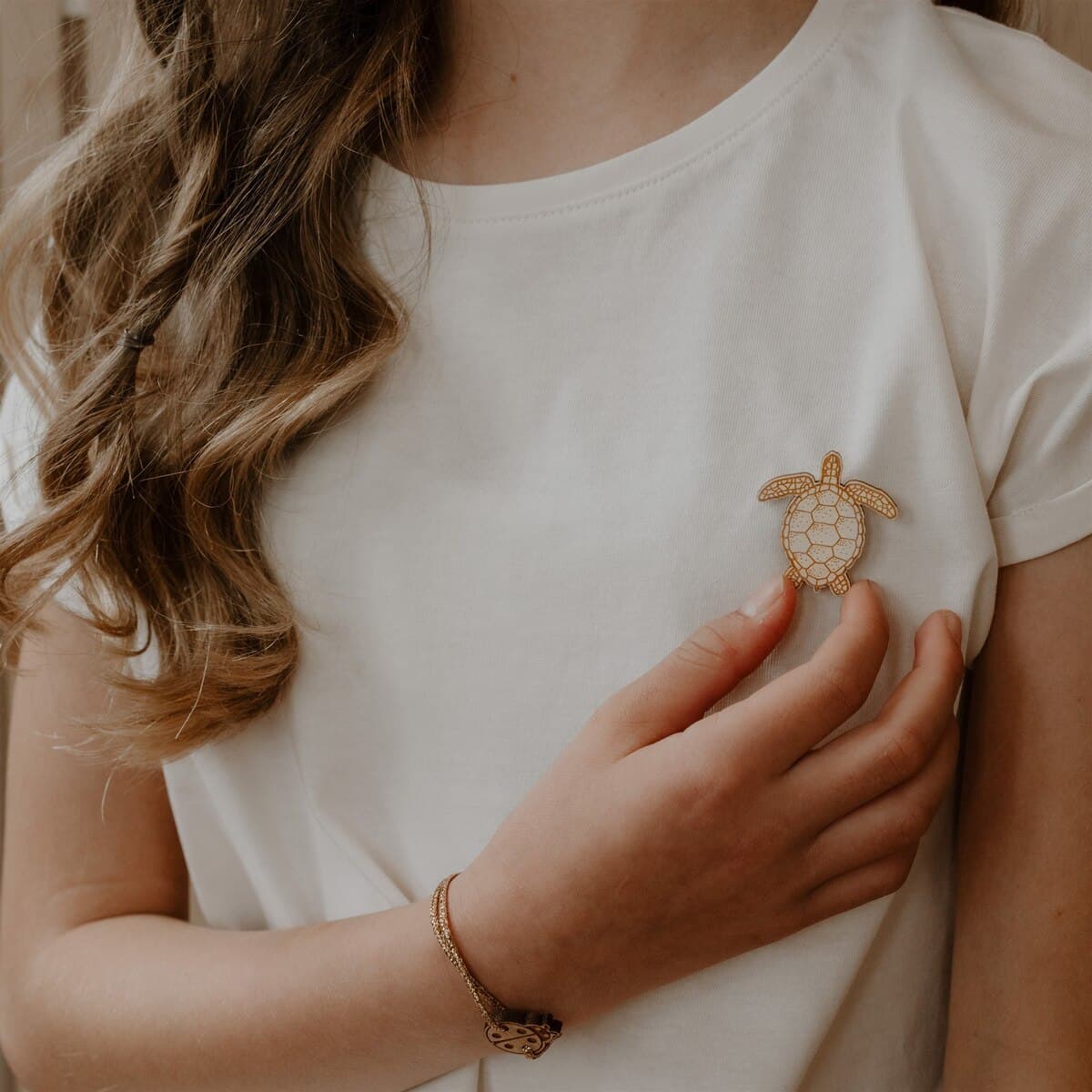 Pin's en bois - Tortue - vue 1