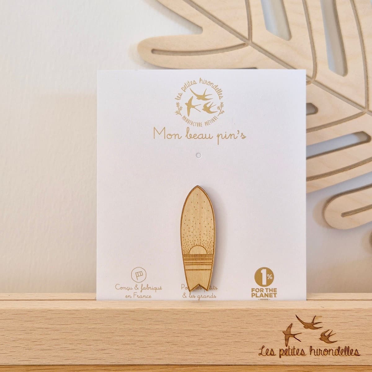 Pin's en bois - Surf - vue 3